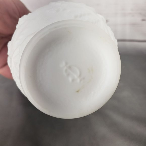 Vintage Imperial Glass Milk Rose Bud Vase Imperial Glass 1960s/1970s Imperial Gl - Picture 3 of 10